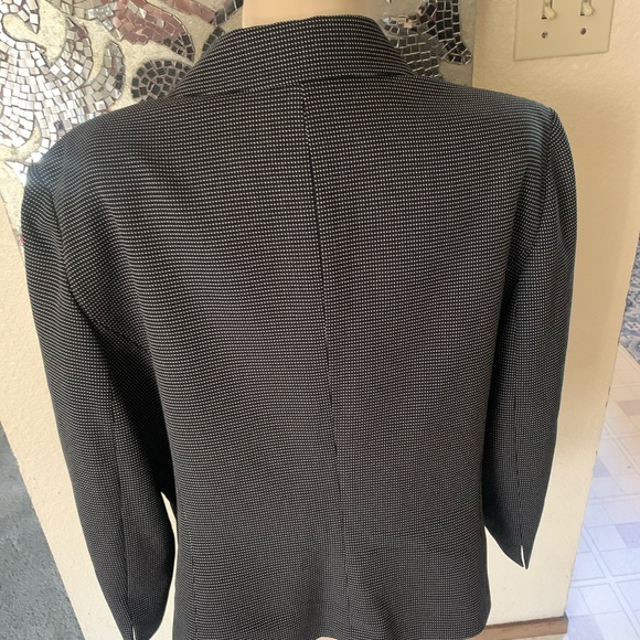 Tahari black white dot lined blazer sz 18. - Picture 5 of 6